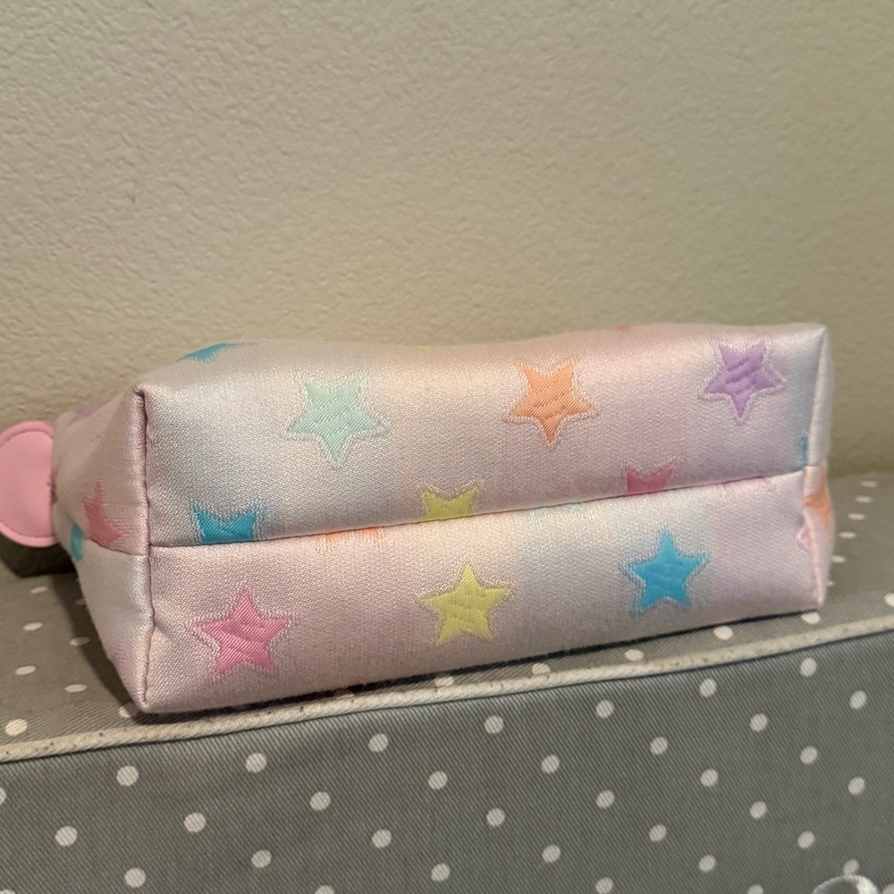 ๐ซSOLD๐ซ Like new Stoney Clover Lane Park and Beach Pouchette - Picture 3 of 5